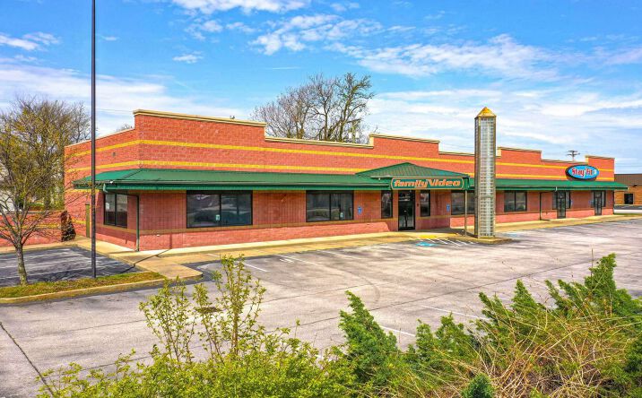 Pictures of Retail property located at 1212 J R Miller Blvd, Owensboro, KY 42303 for lease - image #1