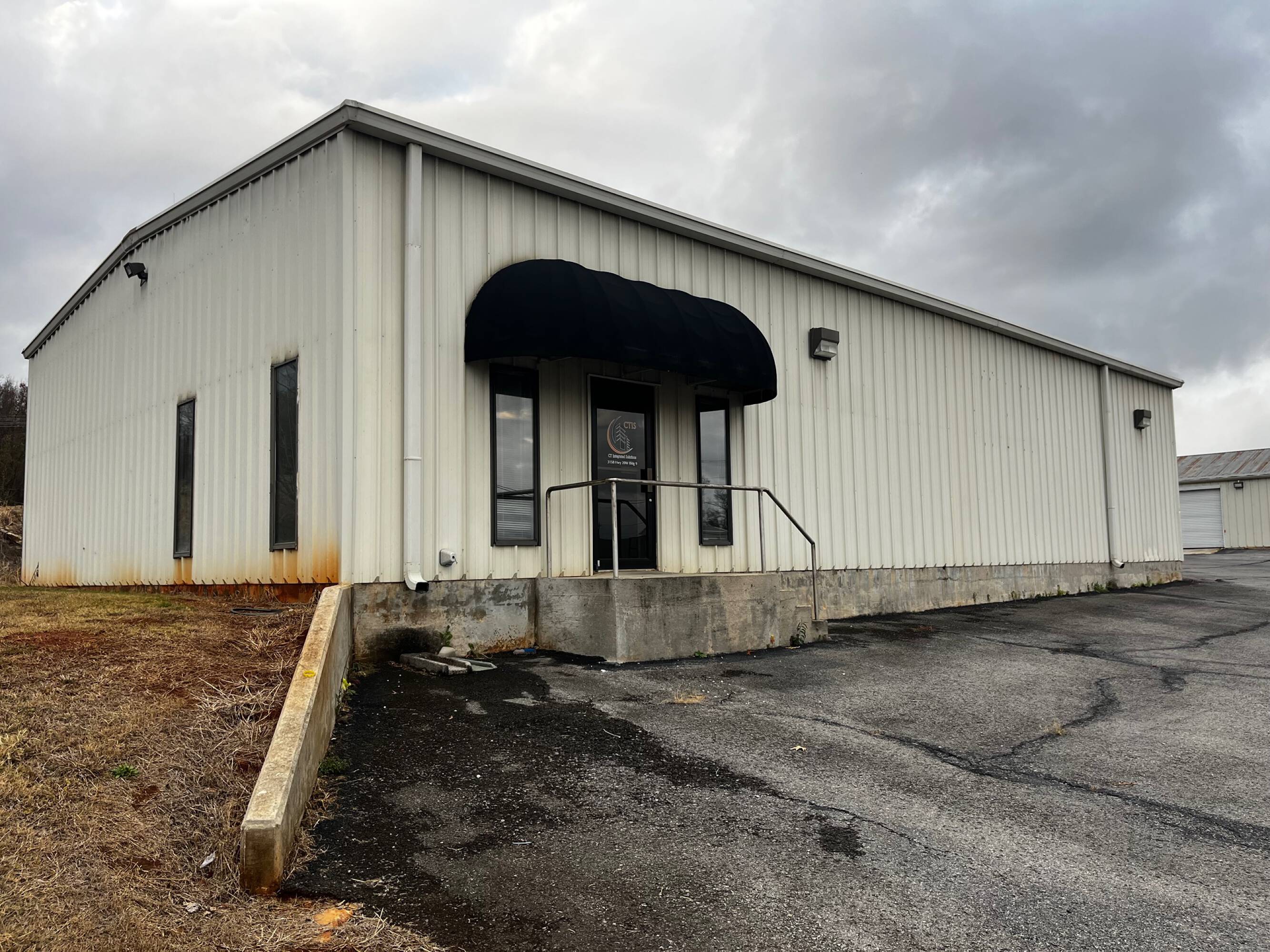 3158 State Hwy 20, Decatur, AL 35601