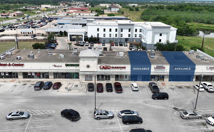 Pictures of Retail property located at 2085 W Oaklawn Rd, Pleasanton, TX 78064 for lease - image #1
