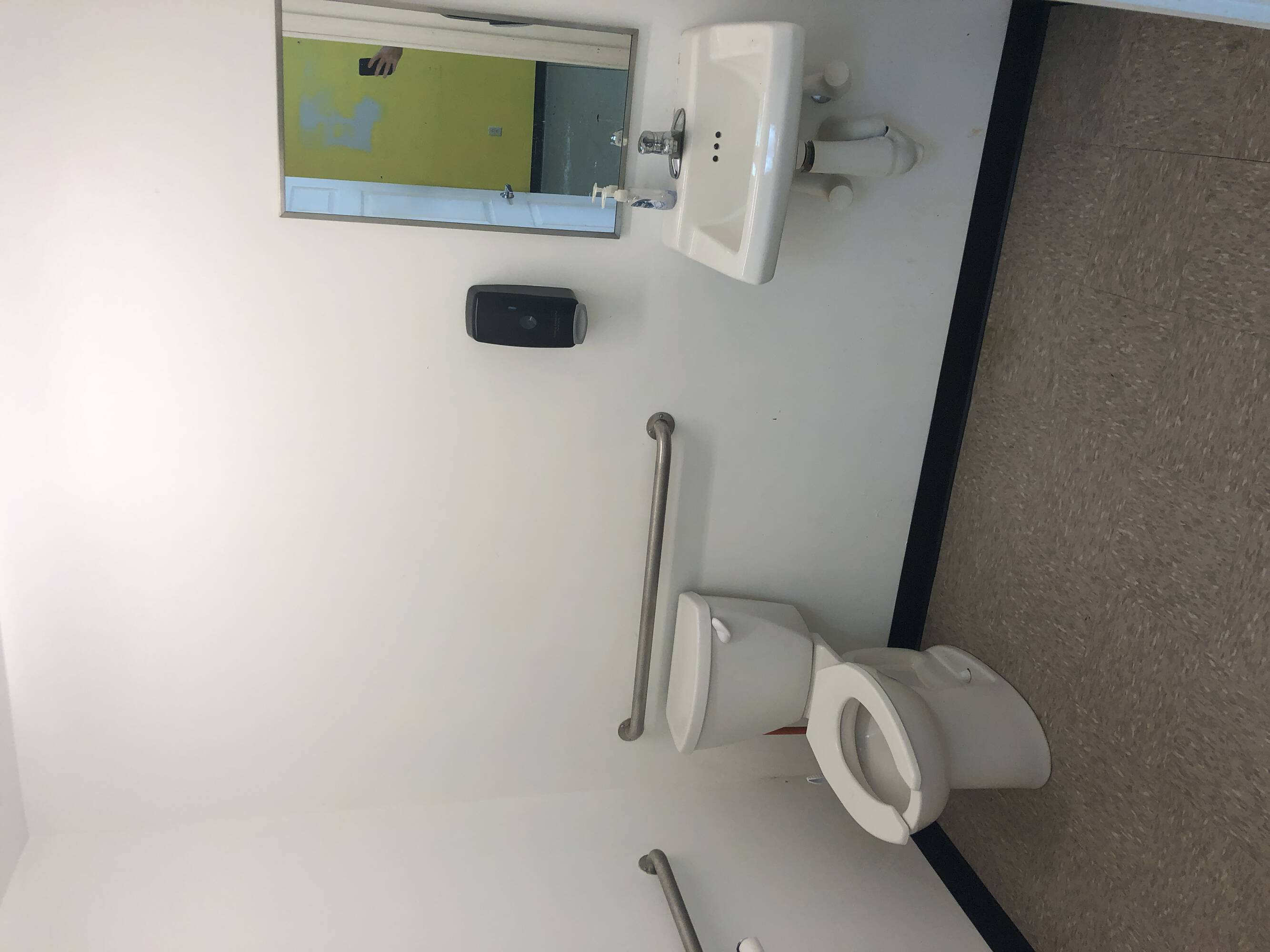 1004 W Rd, Simpsonville, SC 29680