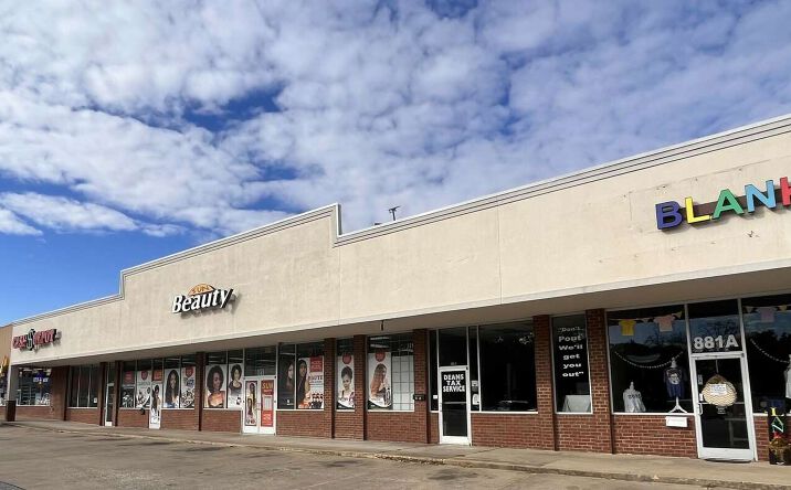 Pictures of Retail property located at 881 Highway 51 S, Covington, TN 38019 for sales - image #1