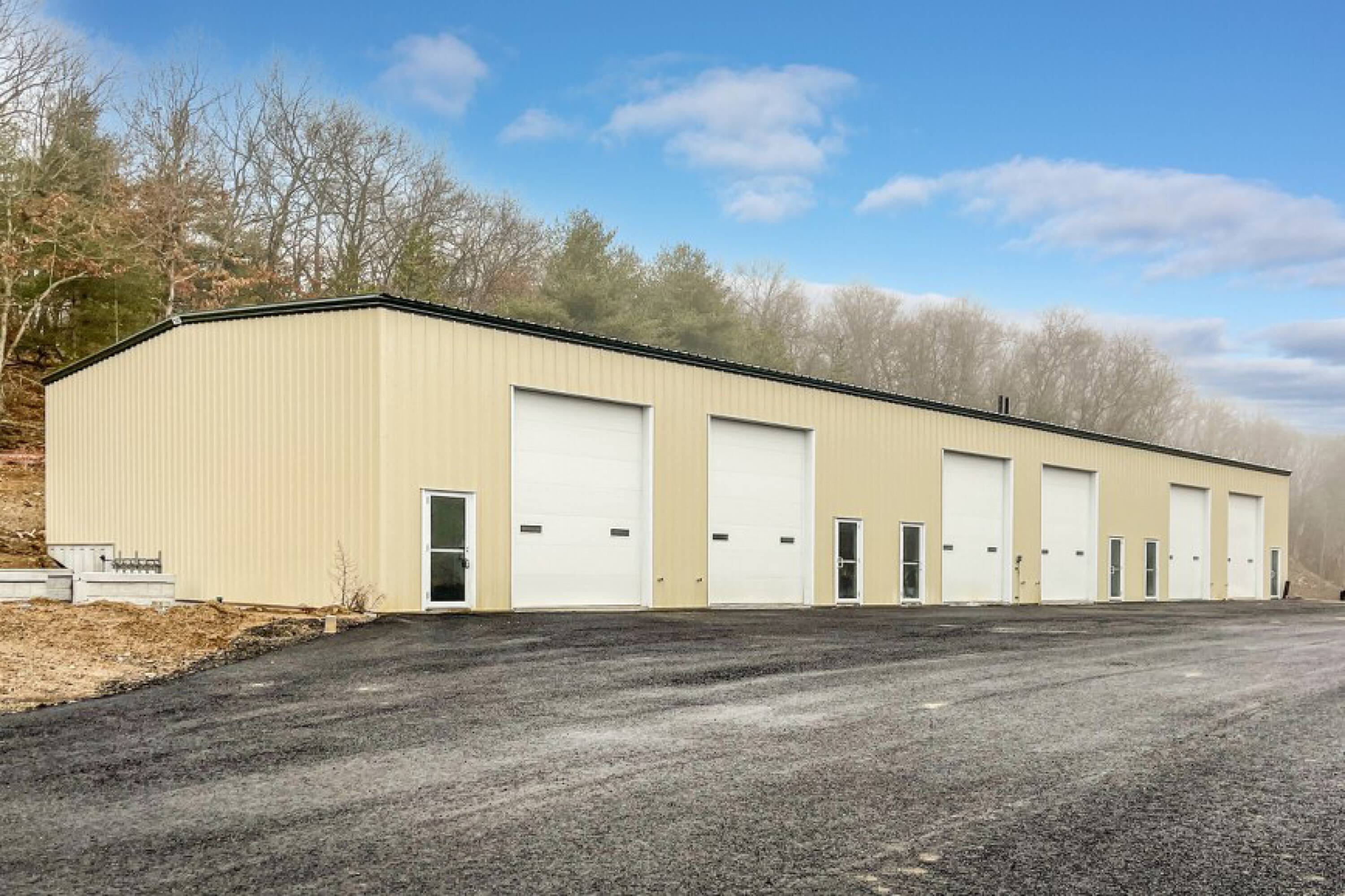 35 Commercial Dr, Wrentham, MA 02093