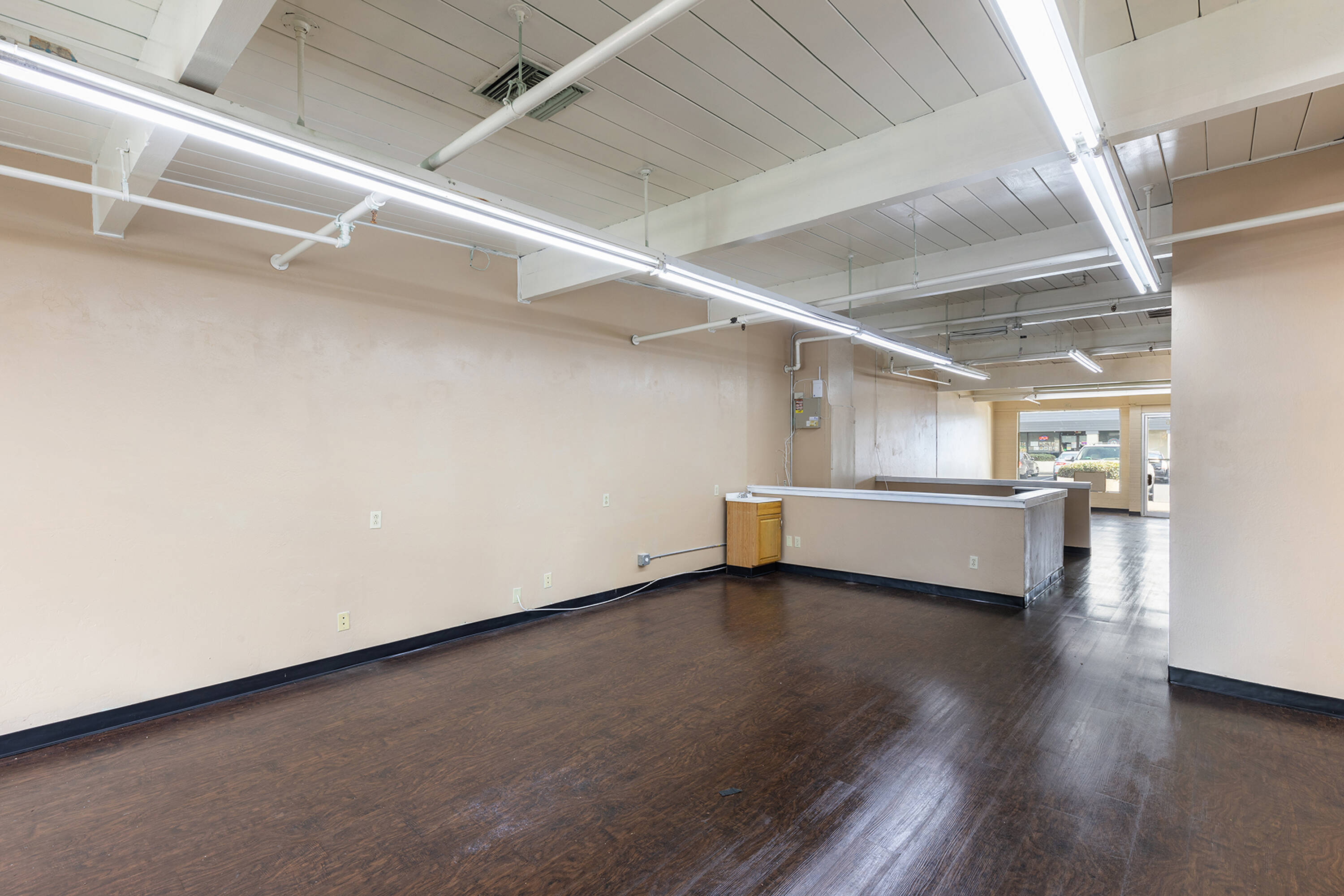 Santa Rosa Hyw 4754 Old Redwood Hwy, Santa Rosa, CA 95403 | Crexi.com