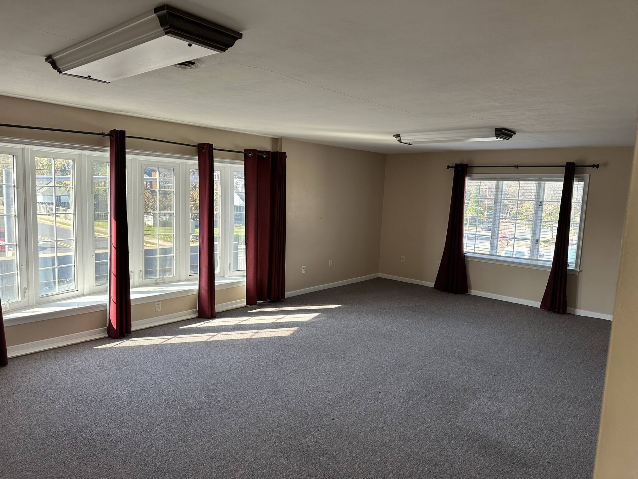 727 S Broad St, Lititz, PA 17543