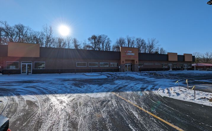Pictures of Retail property located at 2240 Prairie Ave, South Bend, IN 46614 for lease - image #1