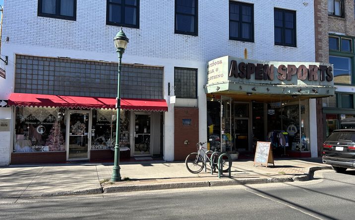 Pictures of Retail property located at 13 N San Francisco St, Flagstaff, AZ 86001 for lease - image #1