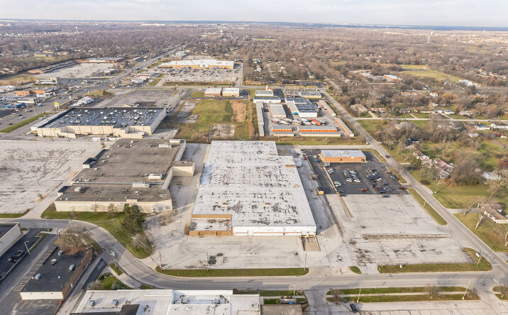 Pictures of Industrial property located at 1300 Hilltop Ave, Chicago Heights, IL 60411 for lease - image #1