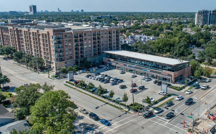 Pictures of Retail property located at 5706 San Felipe St, Houston, TX 77057 for lease - image #1