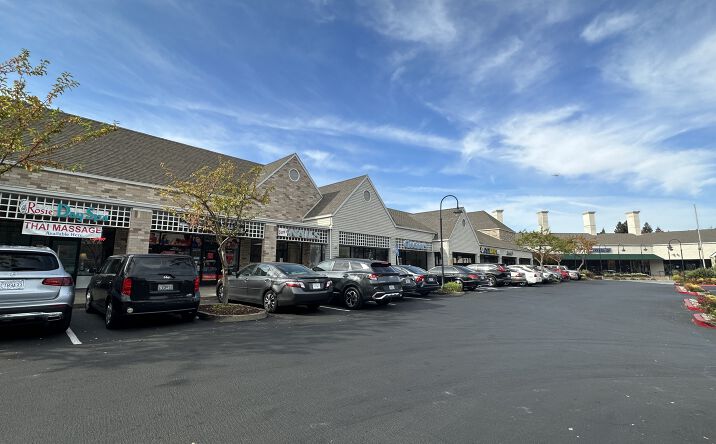 Pictures of Retail property located at 7600 Greenhaven Dr, Sacramento, CA 95831 for lease - image #1
