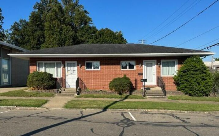 Pictures of Office property located at 126 S 9th Street, Cambridge, OH 43725 for lease - image #1