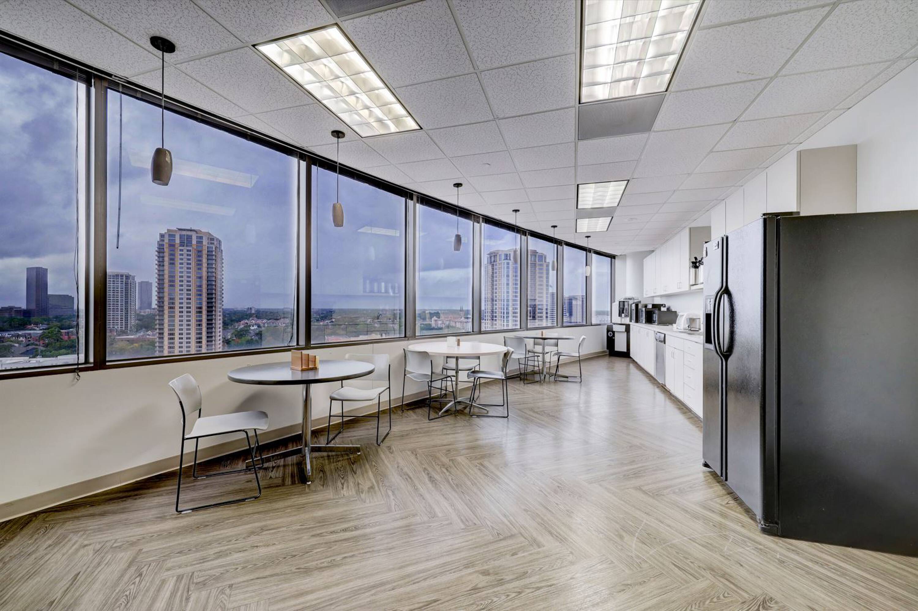 10,603 SF - 20,272 SF Available Office Space