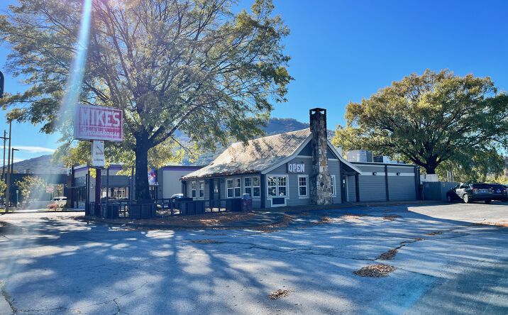 Pictures of Retail property located at 3147 Broad St, Chattanooga, TN 37408 for lease - image #1