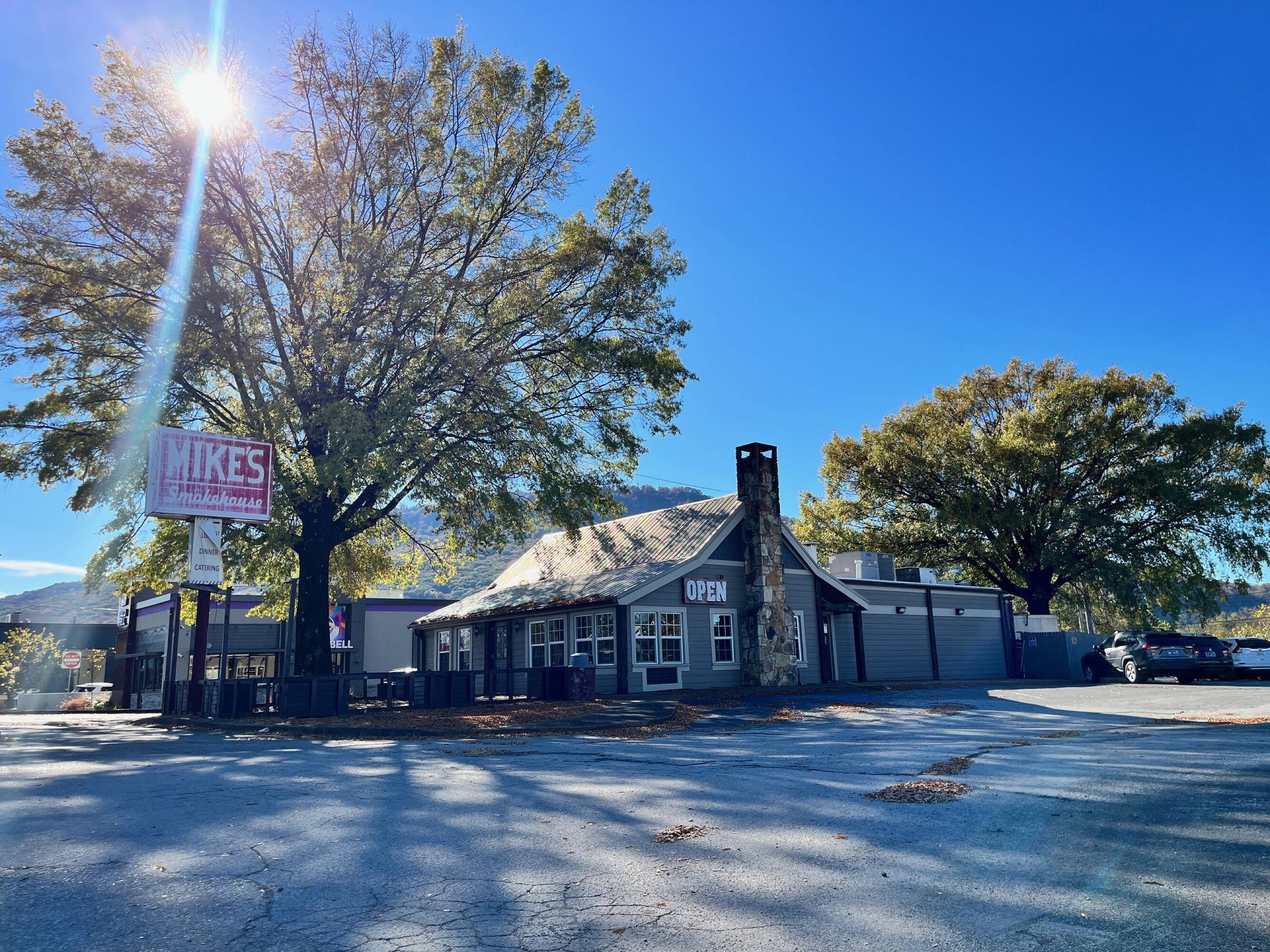 3147 Broad St, Chattanooga, TN 37408