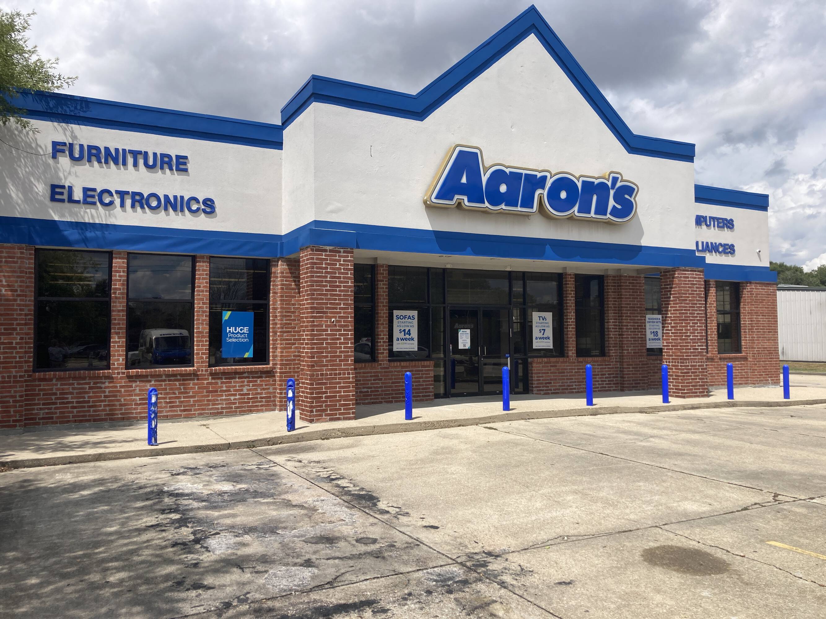 2400 Ambassador Caffery Pkwy, Lafayette, LA 70506