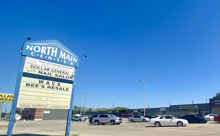 Pictures of Retail, Office, Restaurant property located at 601 N Main St, El Dorado, KS 67042 for lease - image #1