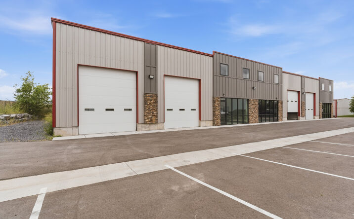 Pictures of Retail, Office, Industrial property located at 1938 W 3350 S, Roy, UT 84067 for lease - image #1