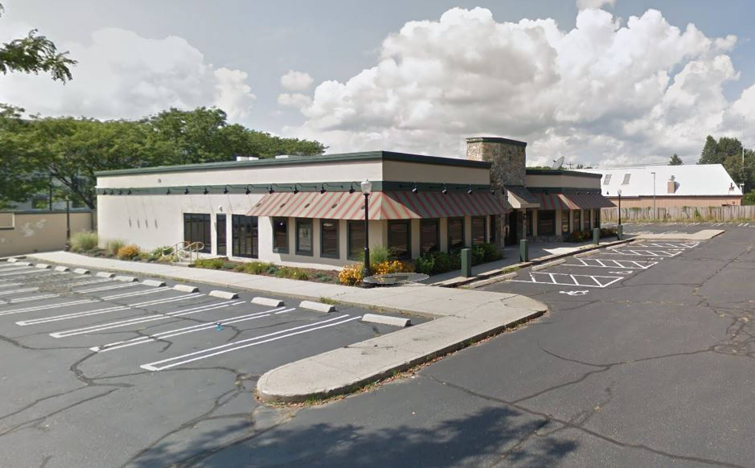 290 Old Gate Ln, Milford, CT 06460