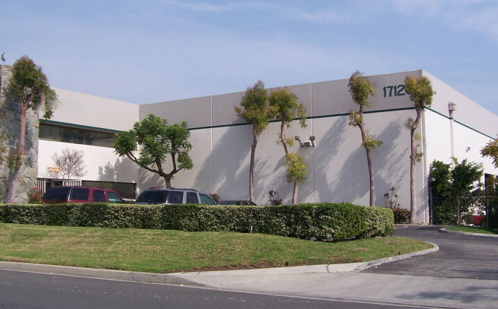 Pictures of Industrial property located at 17120 Kingsview Ave, Carson, CA 90746 for lease - image #1