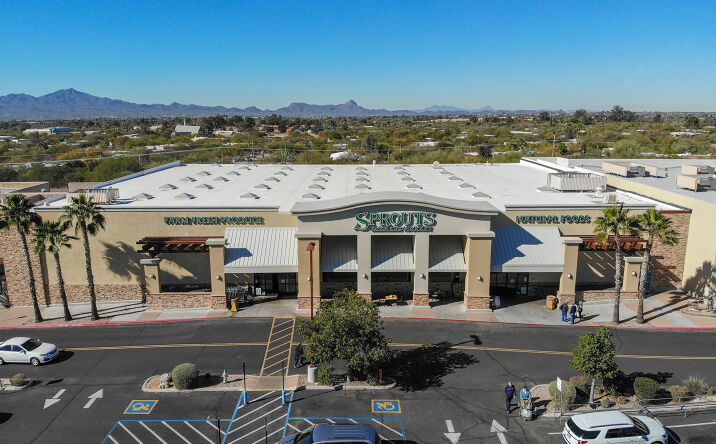 Pictures of Retail property located at 7607 N Oracle Rd, Oro Valley, AZ 85704 for lease - image #1