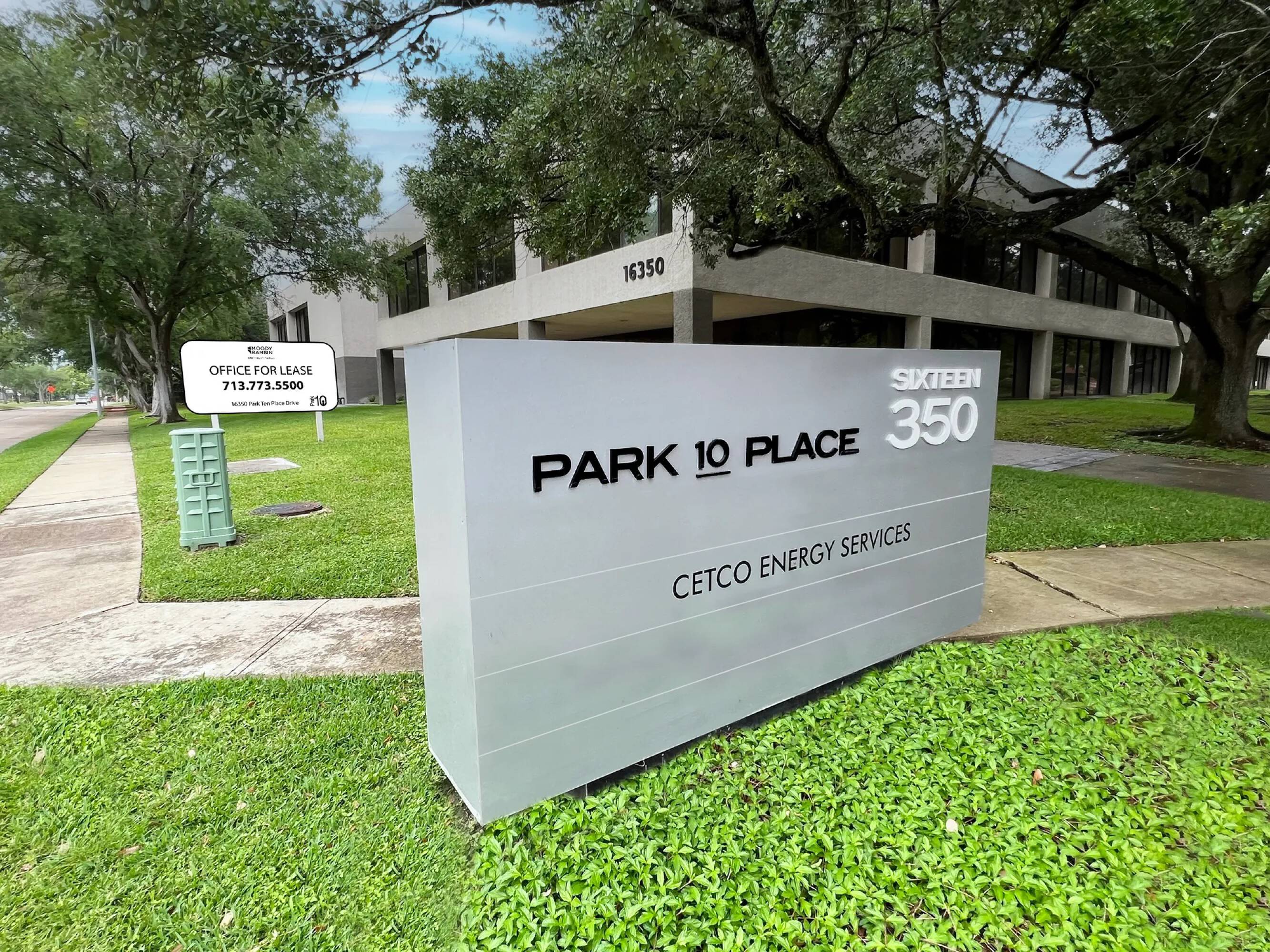 Sixteen 350 Park Ten Place