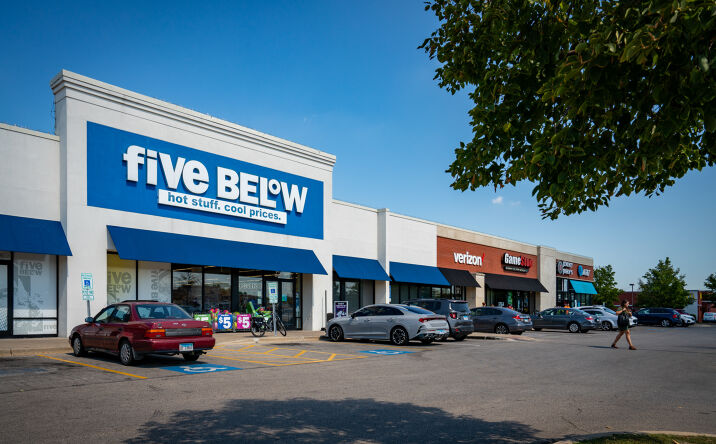 Pictures of Retail property located at 2700 N Narragansett Ave, Chicago, IL 60639 for lease - image #1