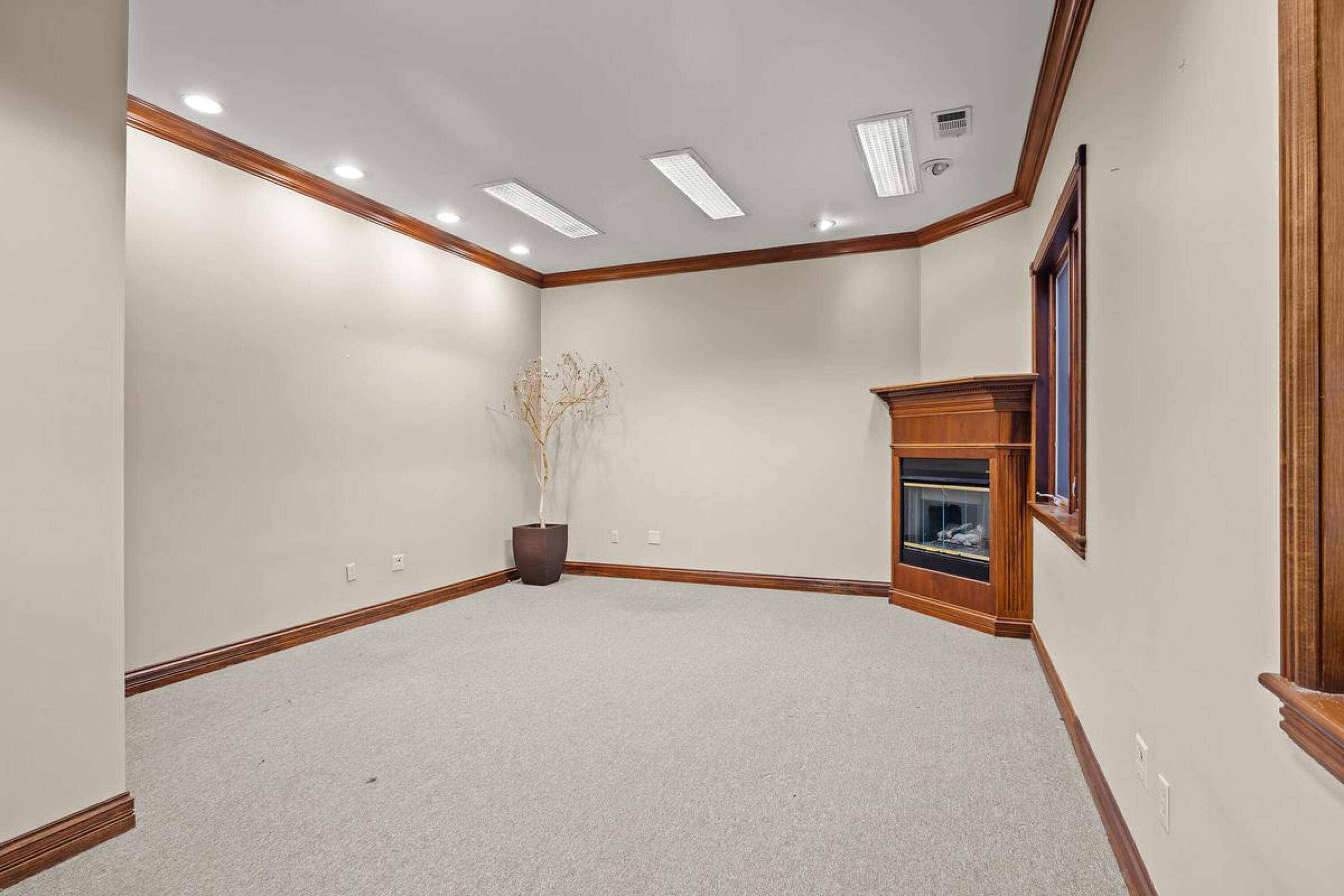 412 Ebenezer Rd, Knoxville, TN 37923