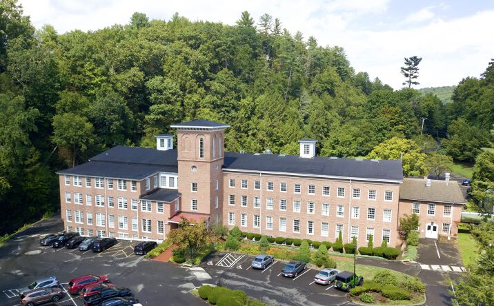 Pictures of Retail, Office property located at 75 Glen Rd, Newtown, CT 06482 for lease - image #1