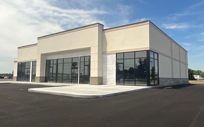 Pictures of Retail property located at 2421 Menards Dr, Evansville, IN 47715 for lease - image #1