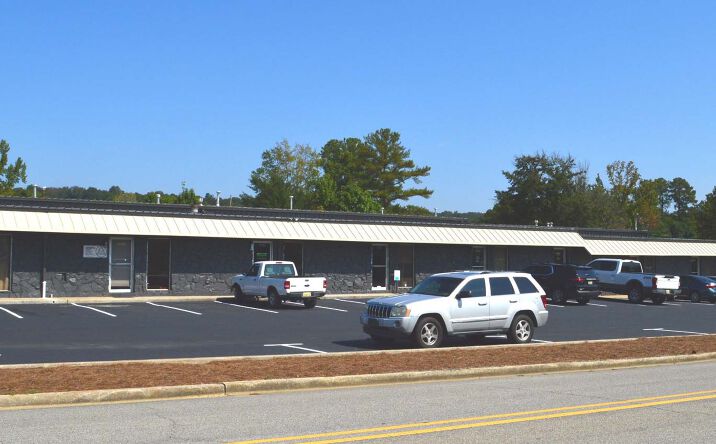 Pictures of Office property located at 1020 -1042 Commerce Blvd, Pelham, AL 35124 for lease - image #1