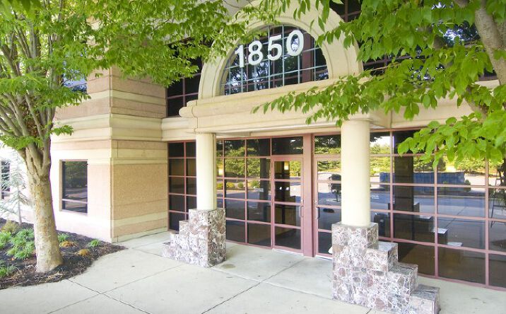 Pictures of Office property located at 1850 William Penn Way, Lancaster, PA 17601 for lease - image #1