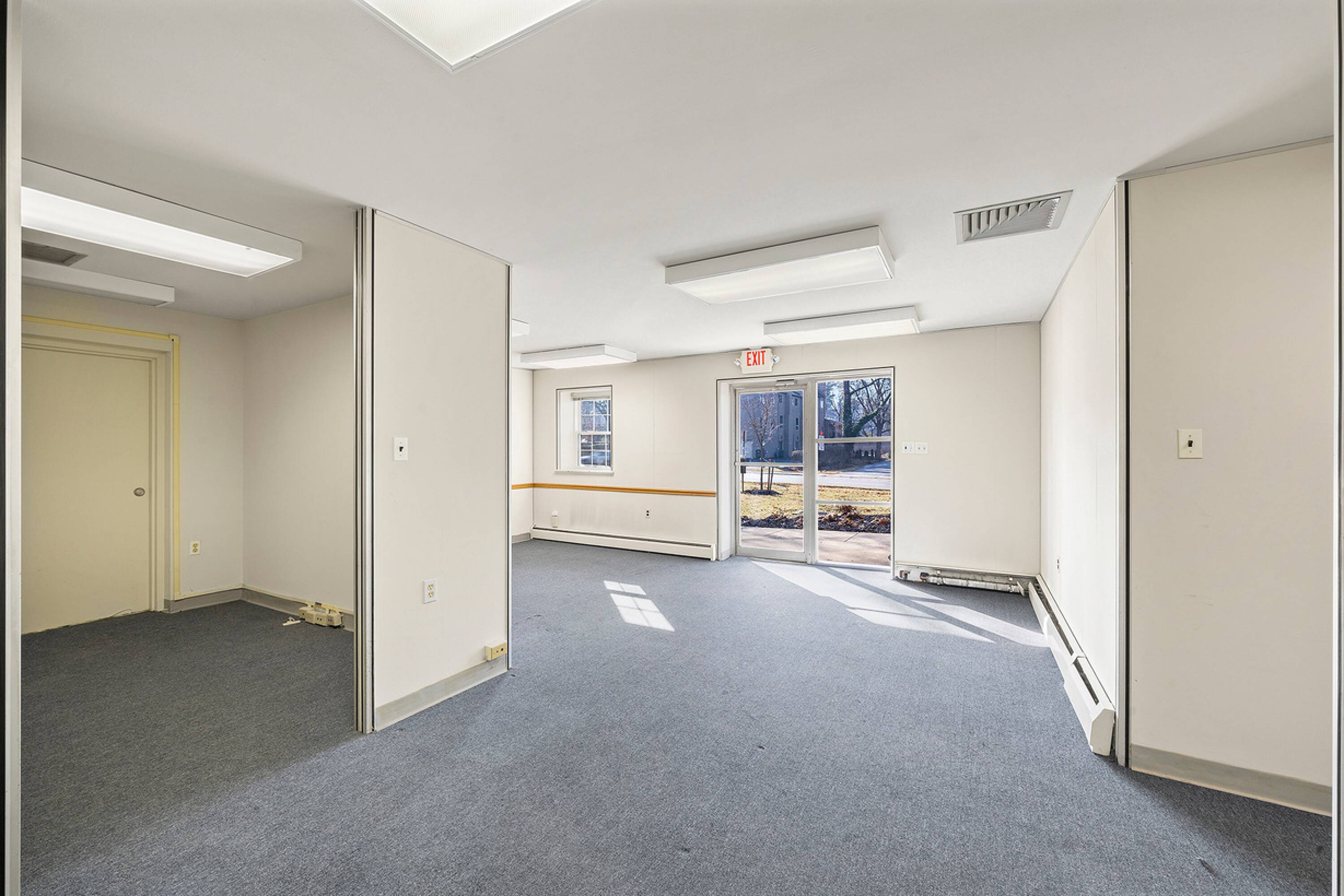 435 E Lancaster Ave, Wayne, PA 19087