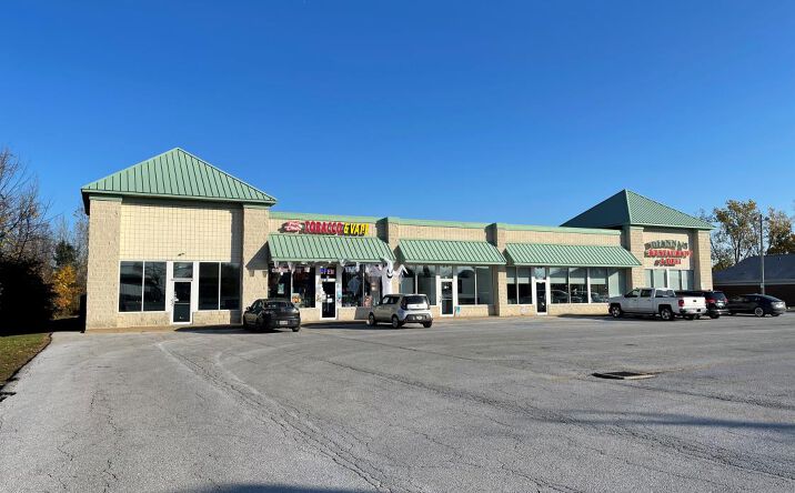 Pictures of Retail, Office property located at 2853 E Harbor Rd, Port Clinton, OH 43452 for lease - image #1