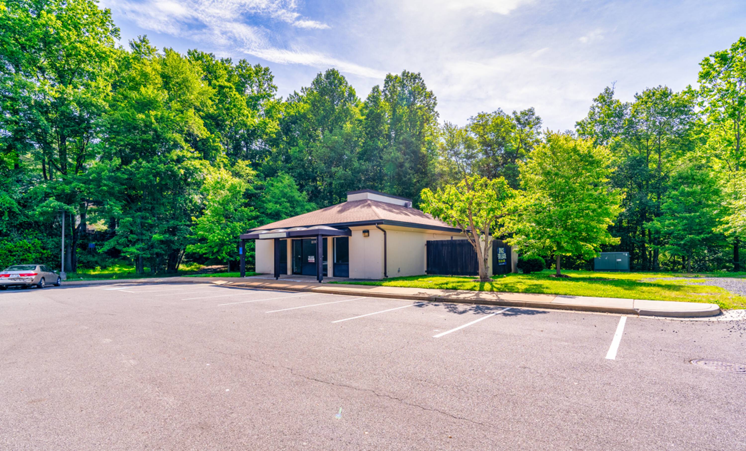 2235 Soapstone Dr, Reston, VA 20191