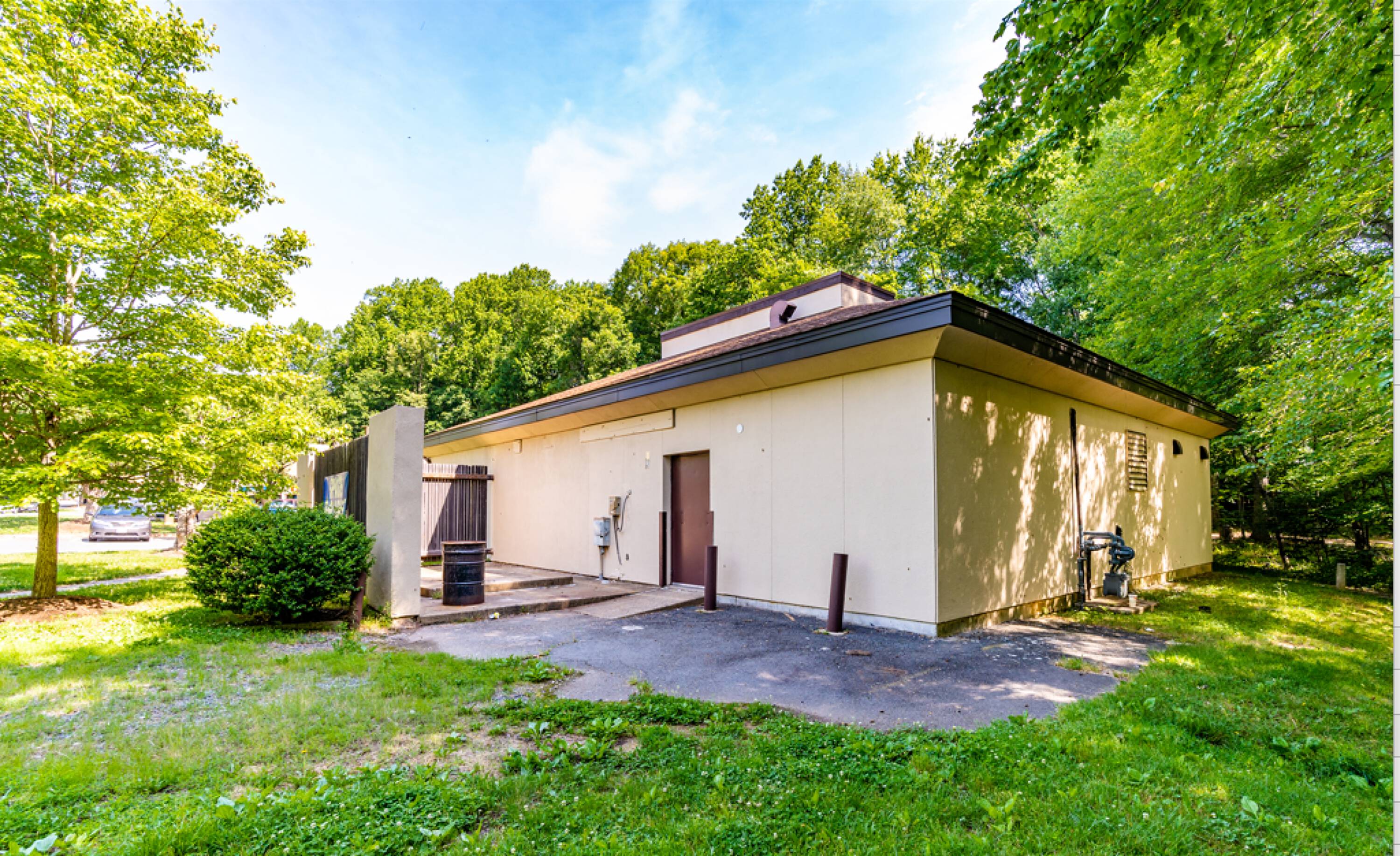 2235 Soapstone Dr, Reston, VA 20191