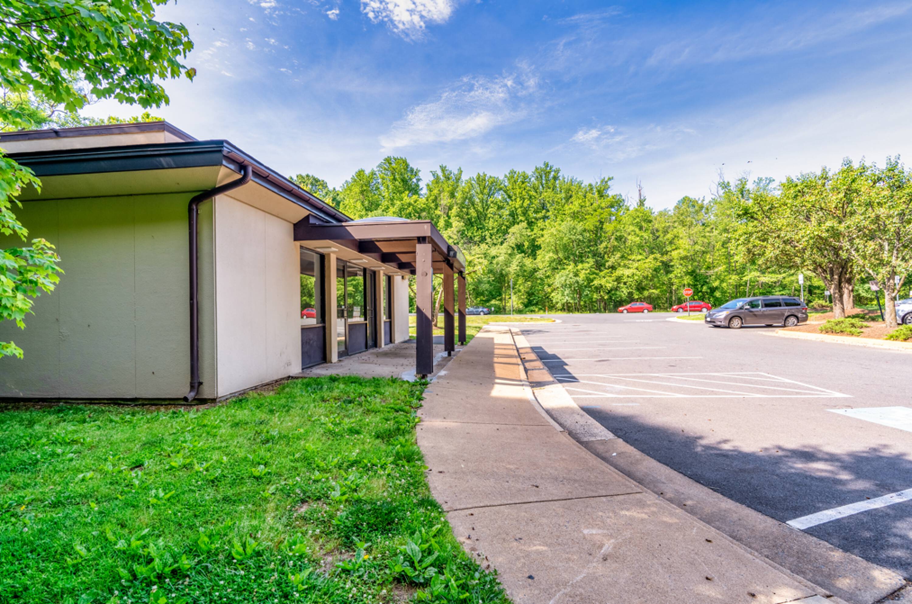 2235 Soapstone Dr, Reston, VA 20191