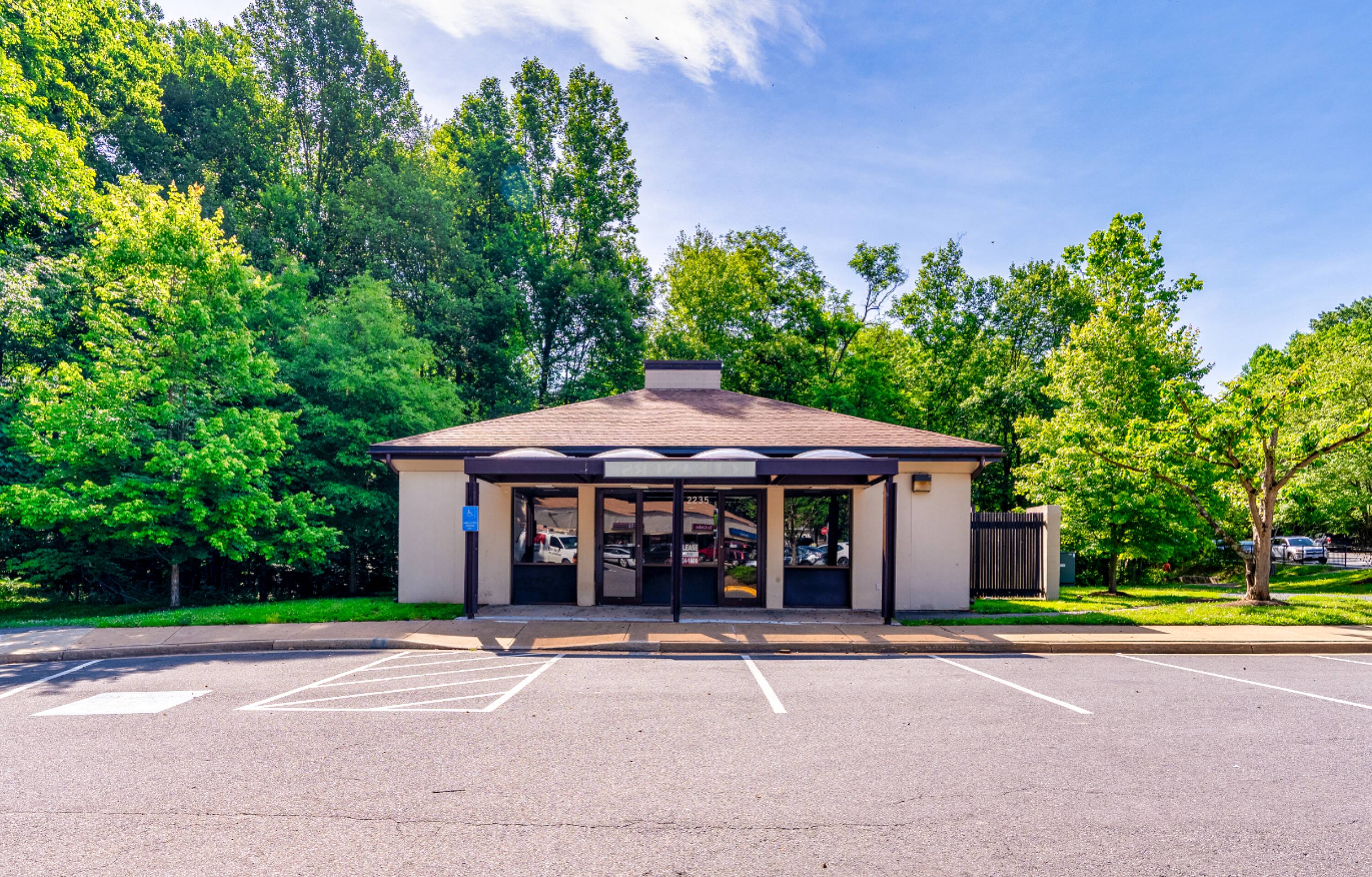 2235 Soapstone Dr, Reston, VA 20191