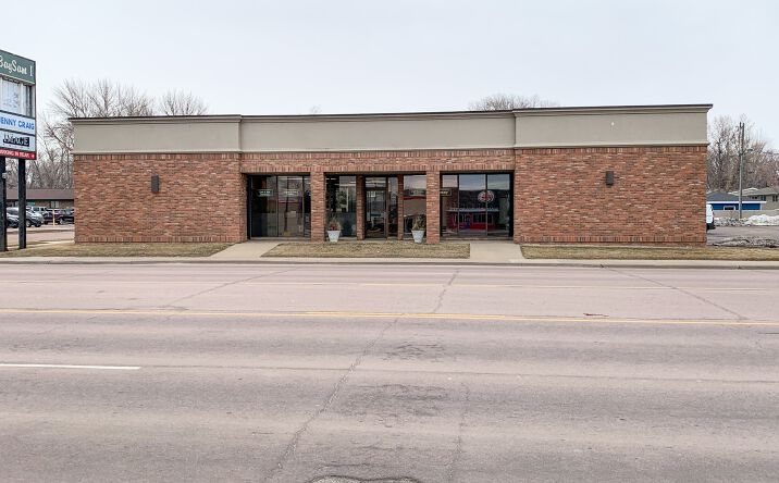 Pictures of Retail, Office property located at 2520 W 41st St, Sioux Falls, SD 57105 for lease - image #1