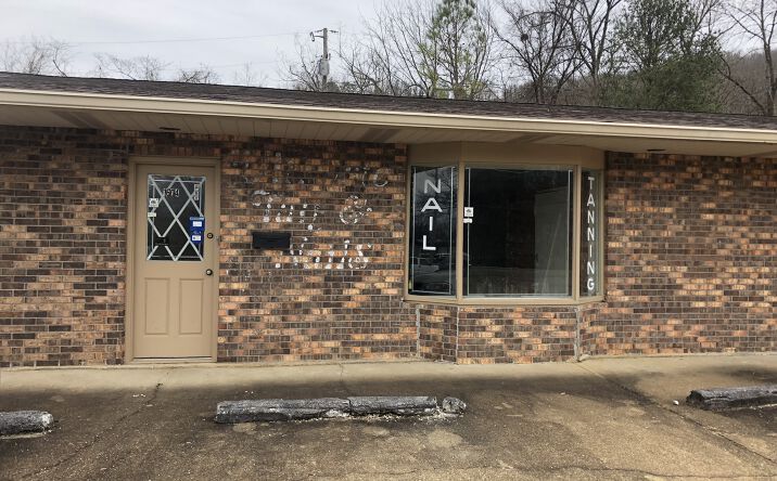Pictures of Retail property located at 1606 McFarland Ave, Rossville, GA 30741 for lease - image #1