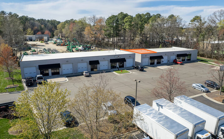 Pictures of Industrial property located at 4310 Bennett Memorial Rd, Unit 104-B, Durham, NC 27705 for lease - image #1