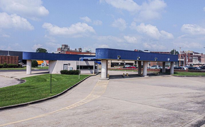 Pictures of Retail, Special Purpose property located at 325 Washington St, Paducah, KY 42003 for lease - image #1