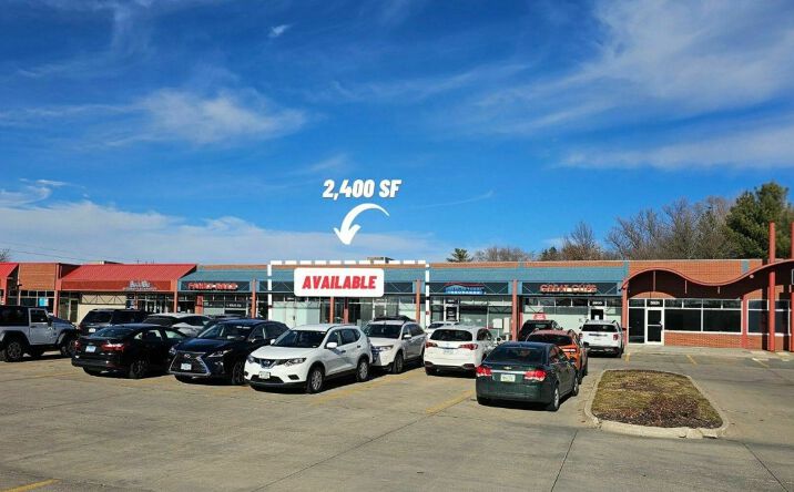 Pictures of Retail property located at 5917 Ashworth Rd, West Des Moines, IA 50266 for lease - image #1