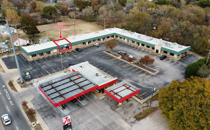Pictures of Retail property located at 2706-2730 N Amidon Ave, Wichita, KS 67204 for lease - image #1