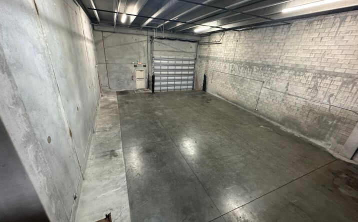 Pictures of Industrial property located at 10800 NW 21st St, Doral, FL 33172 for lease - image #1