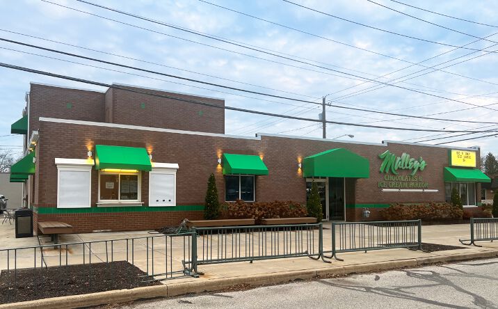 Pictures of Retail property located at 590 Dover Center Rd, Bay Village, OH 44140 for sales - image #1