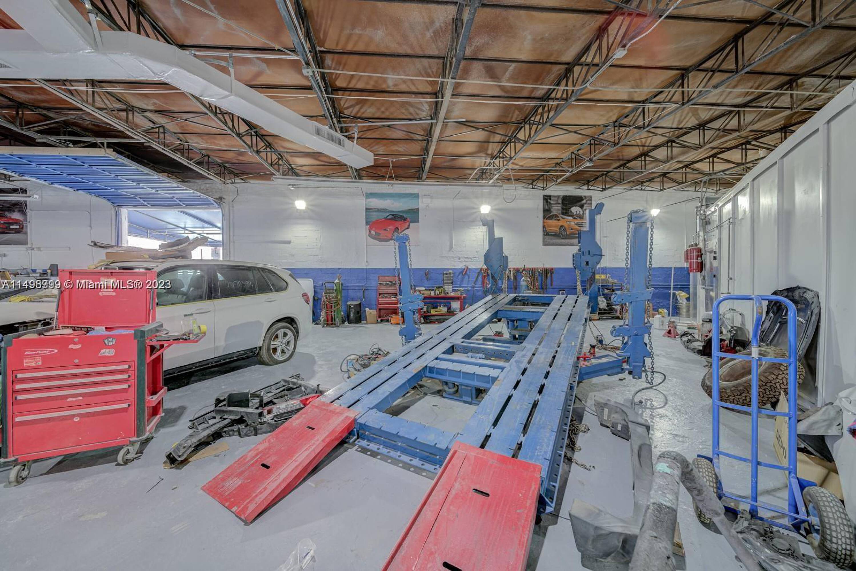 Body Shop For Lease in Hialeah, Hialeah, FL 33013