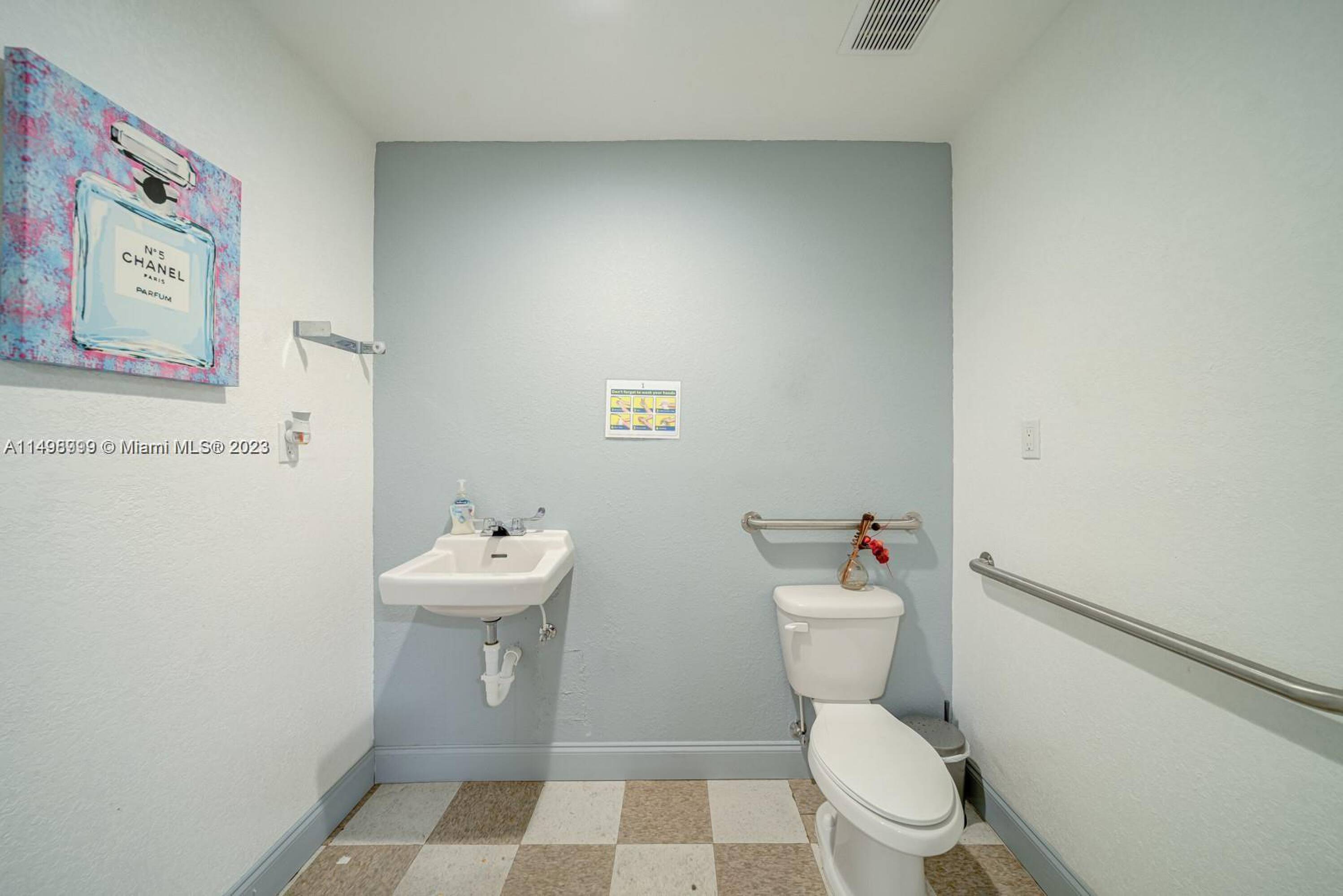 Body Shop For Lease in Hialeah, Hialeah, FL 33013