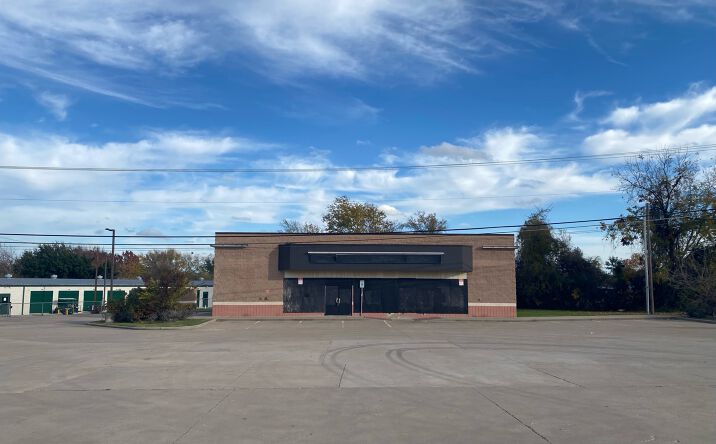 Pictures of Retail property located at 2524 La Salle Ave, Waco, TX 76706 for lease - image #1