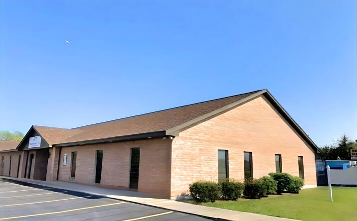 Pictures of Office property located at 4838 Holly Rd, Corpus Christi, TX 78411 for lease - image #1