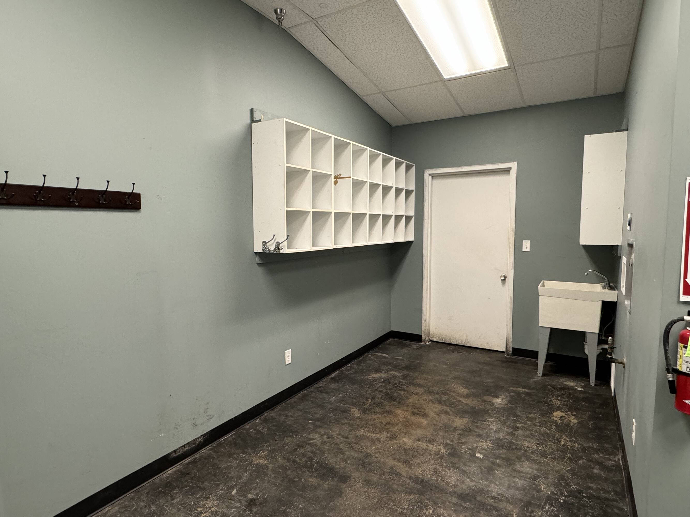 16031605 Morrissey Dr, Bloomington, IL 61704