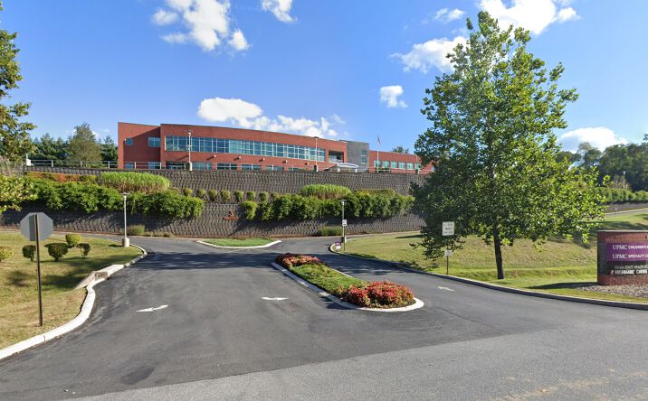 Pictures of Office property located at 3 Walnut St, Lemoyne, PA 17043 for lease - image \#1